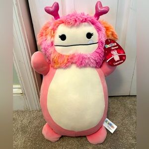 NWT 14” Caparinne the Bigfoot Valentines Squishmallow Hugmee